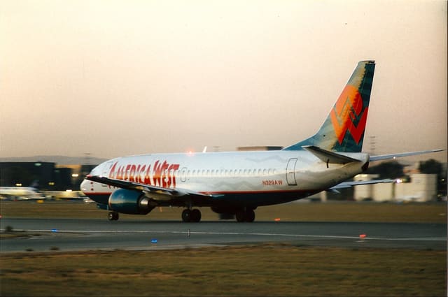 N329AW - Twin-engine aircraft
