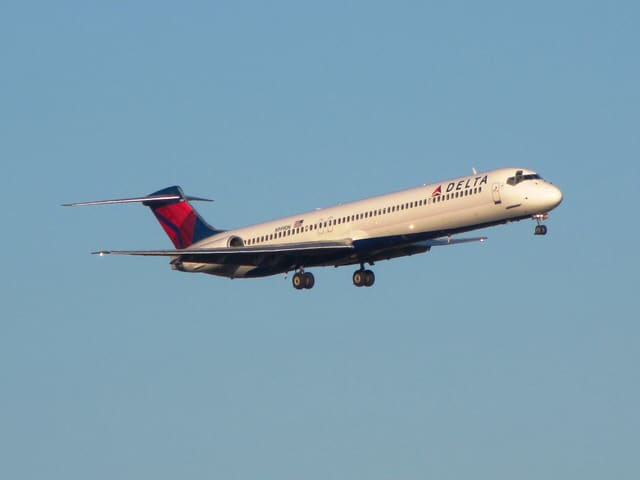N999DN - Douglas