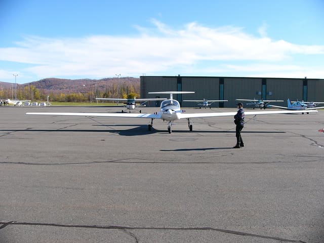 N13BH - Glider