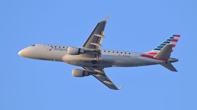 N135HQ - Embraer