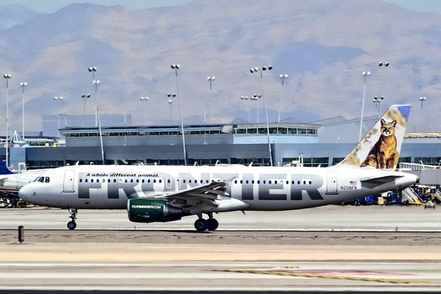 N208FR - Twin-engine aircraft