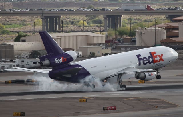 N313FE - Douglas