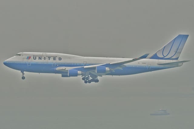 N118UA - Boeing