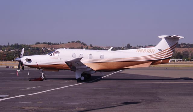 N6818R - Pilatus