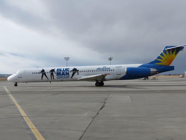N405NV - Douglas