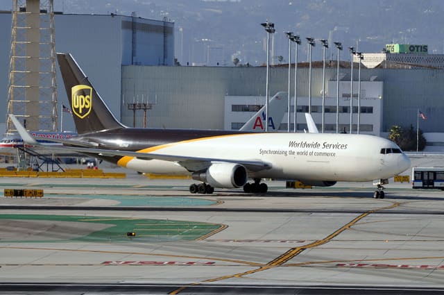 N329UP - Boeing
