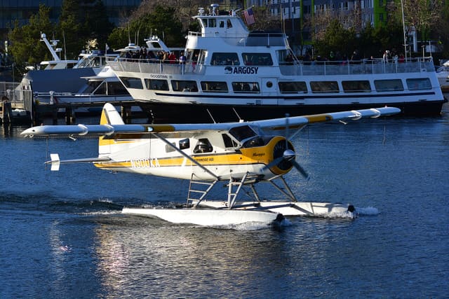 N900KA - De Havilland