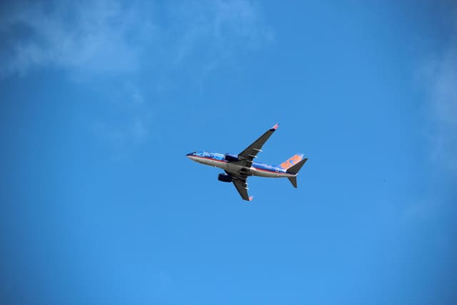 N710SY - Twin-engine aircraft