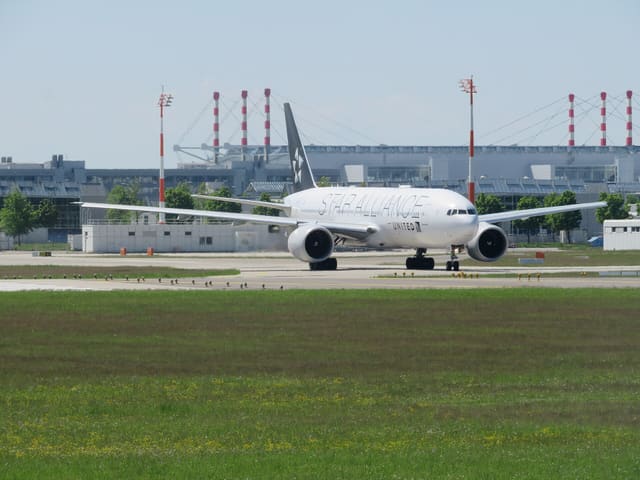 N76021 - Boeing