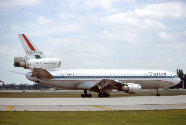 N1808U - Douglas