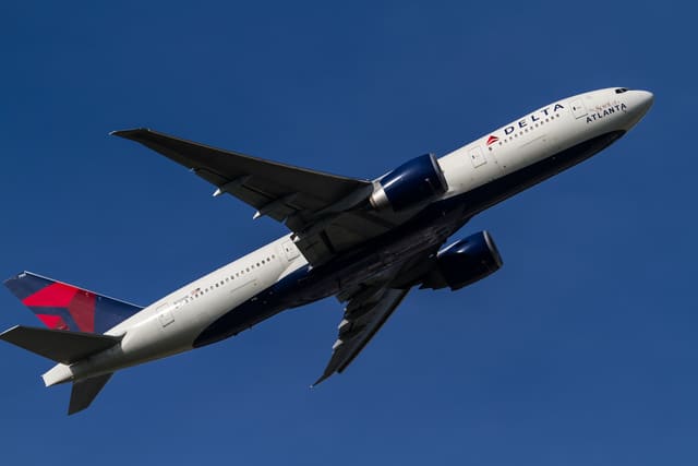 N702DN - Twin-engine aircraft