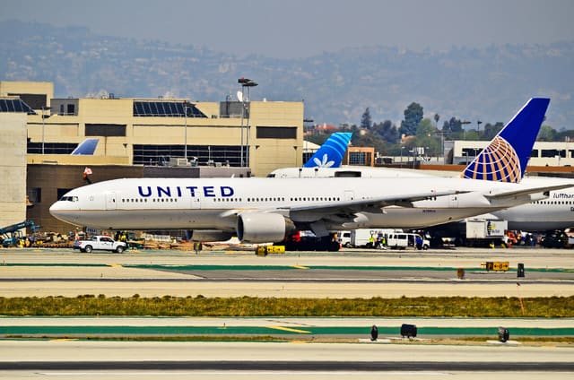 N788UA - Boeing