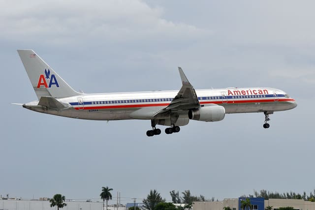N198AA - Boeing