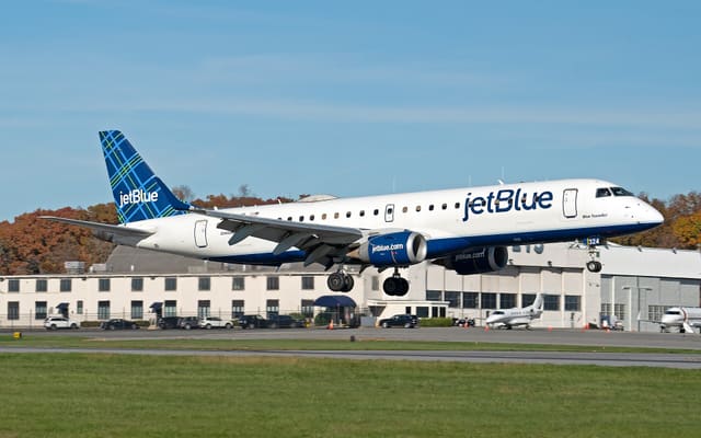 N324JB - Embraer