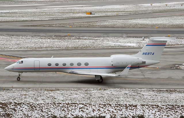 N697A - Business jet