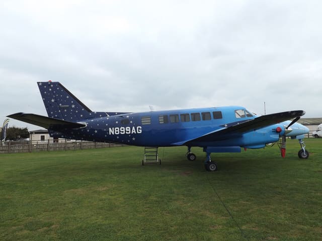 N899AG - Twin-engine aircraft