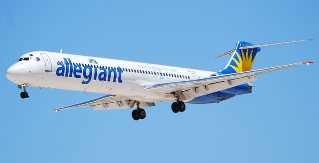 N871GA - Douglas