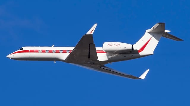 N933H - Business jet