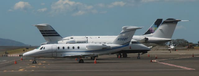 N902F - Business jet