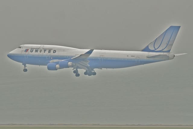 N118UA - Boeing