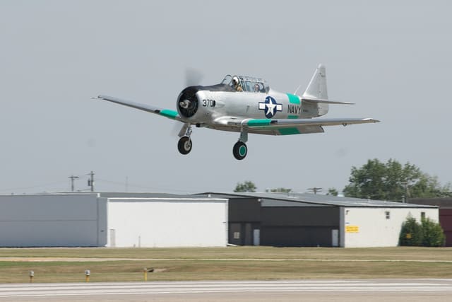 N7090C - Aircraft
