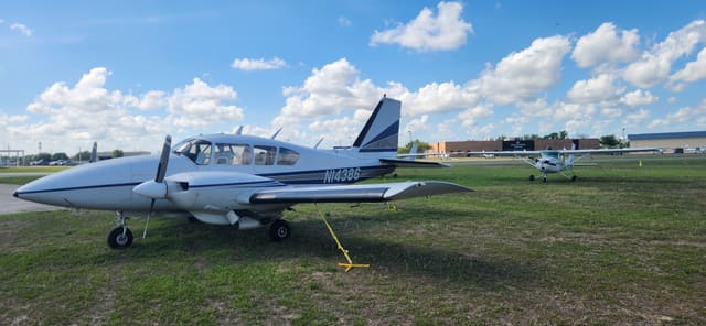 N14386 - Piper Apache PA-23-250