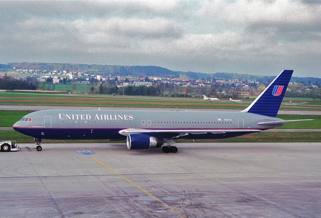 N657UA - Boeing