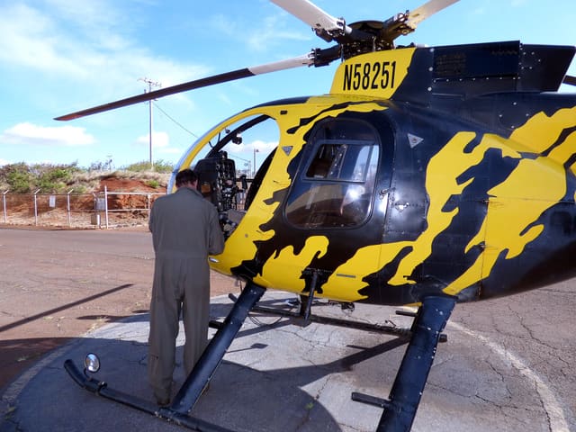 N58251 - Helicopter