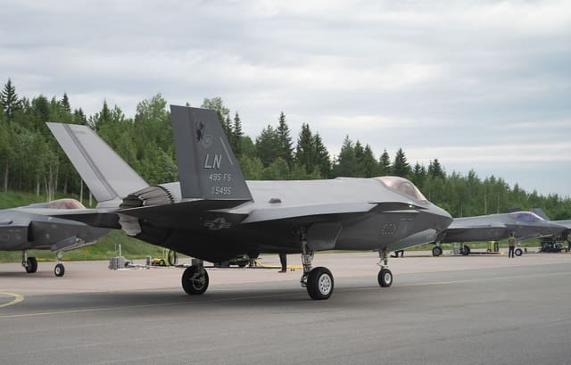  - Aircraft
