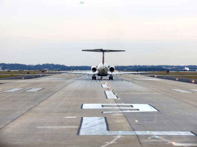 N917DE - Twin-engine aircraft