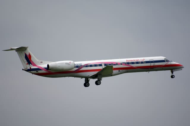 N690AE - Embraer