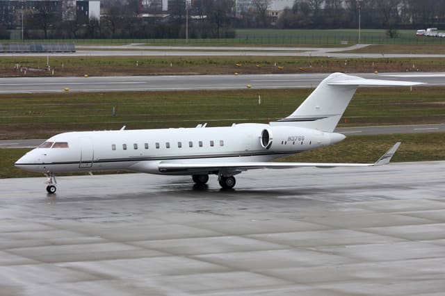 N376G - Business jet
