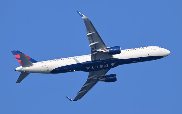 N377DN - Twin-engine aircraft