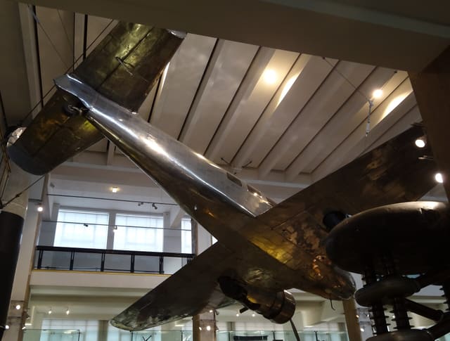  - Twin-engine aircraft