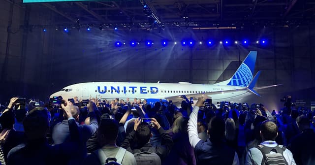 N37267 - Boeing