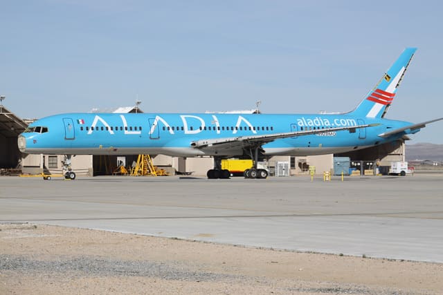 N928MQ - Twin-engine aircraft