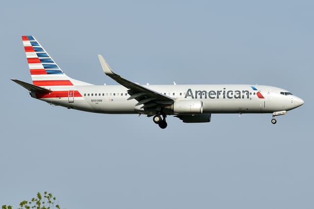 N993NN - Twin-engine aircraft