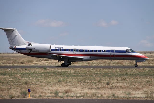 N736DT - Business jet