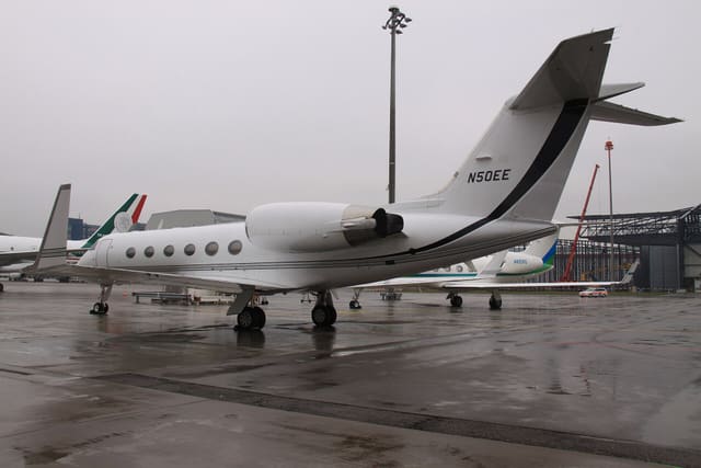 N50EE - Business jet