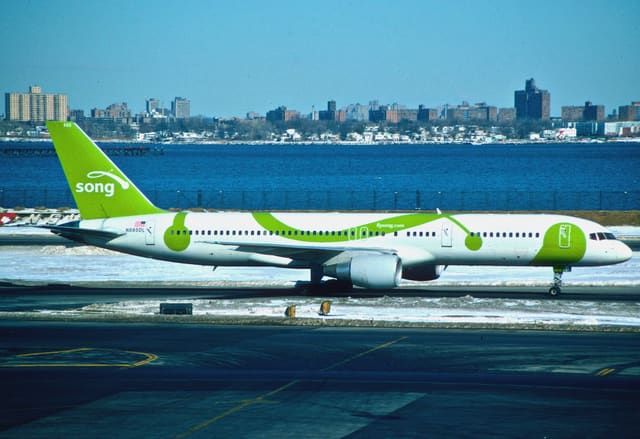 N695DL - Boeing