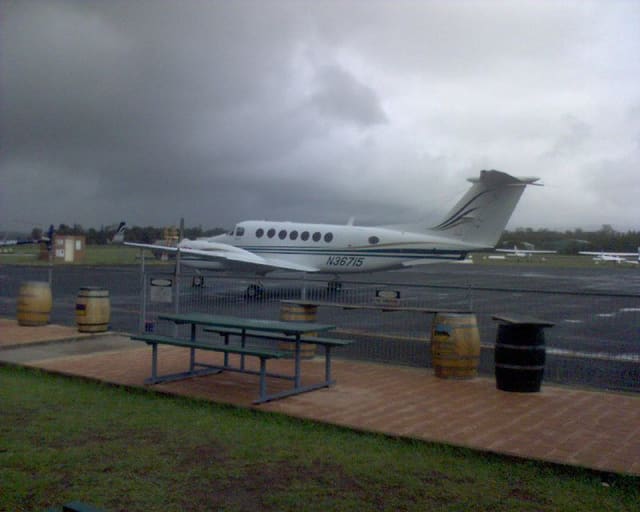 N36715 - Beechcraft