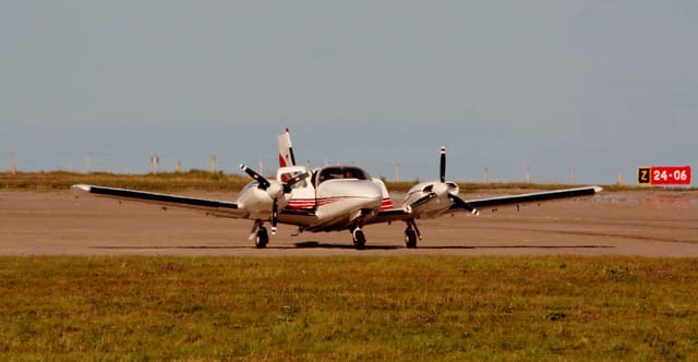 D-GAHB - Twin-engine aircraft