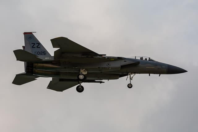  - Twin-engine aircraft