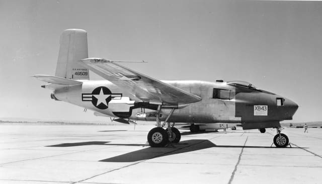  - Twin-engine aircraft