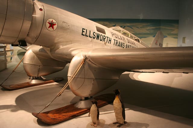  - Twin-engine aircraft