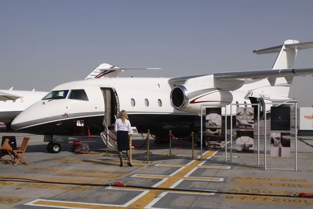 N821MW - Business jet