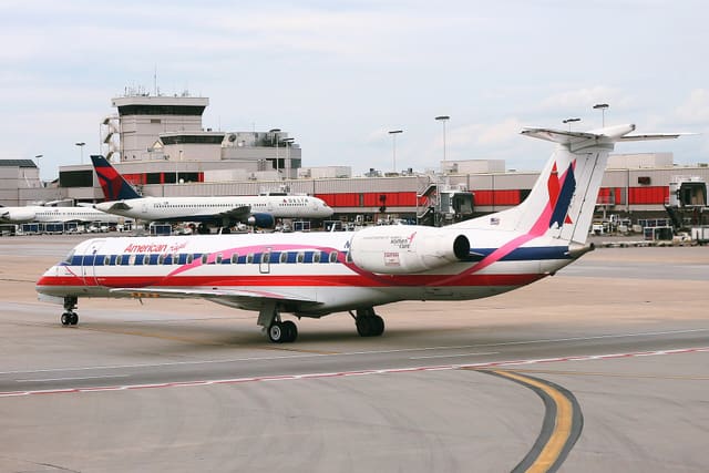 N696AE - Embraer