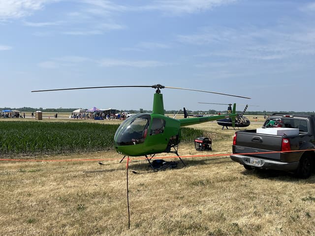 N221HG - Robinson