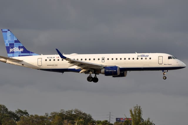 N238JB - Embraer