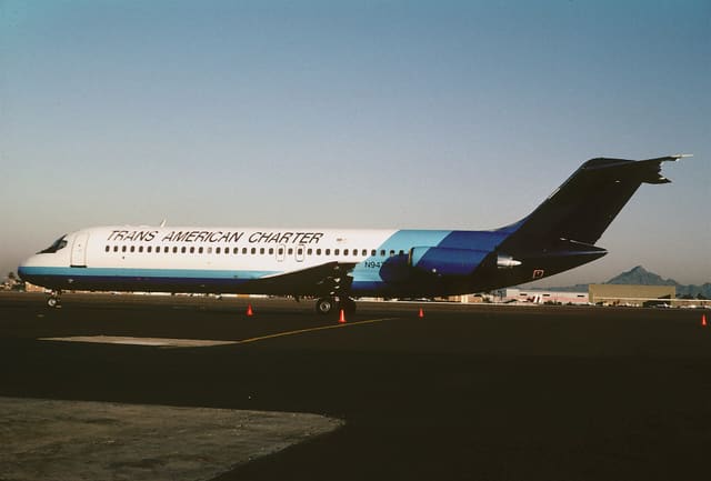 N947ML - Twin-engine aircraft